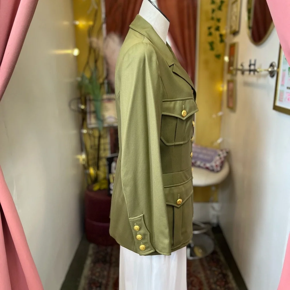 1996 CHANEL Boutique Olive Green Wool Jacket with Gold Chain Hem – Women's FR 44